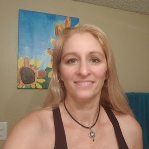 Meet your Posher, Regina